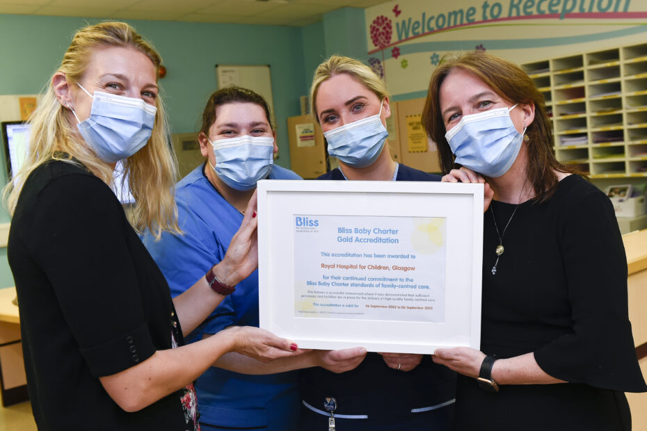 Our Neonatal team holding their Baby Bliss Charter Gold Accreditation award. From left to right are: Bliss Baby Charter Scotland Programme Officer Zoe McFall, Senior Staff Nurse NICU Ainsley Ballantyne, Senior Charge Nurse NICU Maree Todd MSP, Minister for Public Health, Women’s Health and Sport