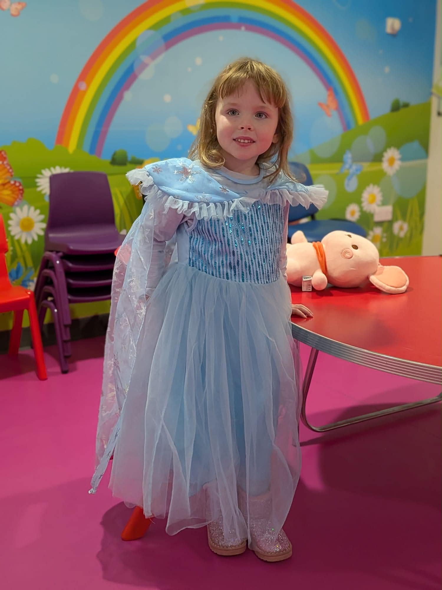 Play Team helps young cancer patient feel less scared during treatment at Glasgow children’s hospital